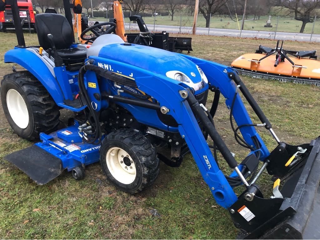 New Holland Boomer 24 Equipment Image0