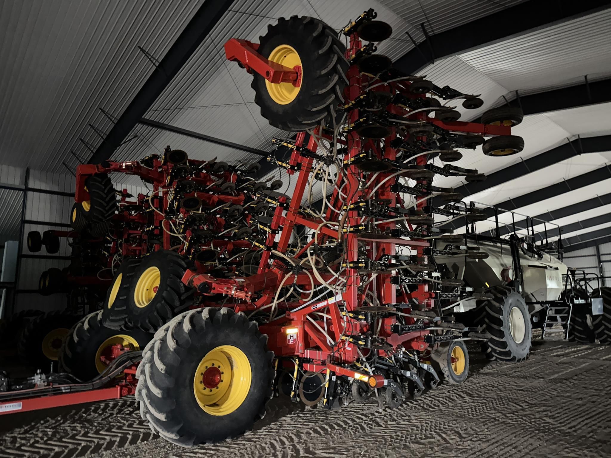 2015 Bourgault 3320 Equipment Image0