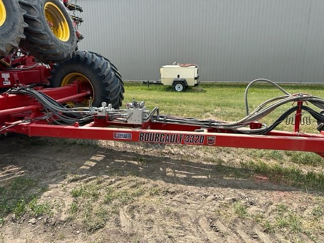 Image of Bourgault 3320 equipment image 3