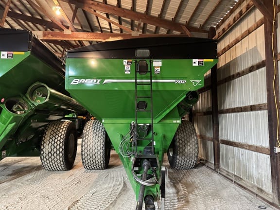 2015 Brent 782 Equipment Image0