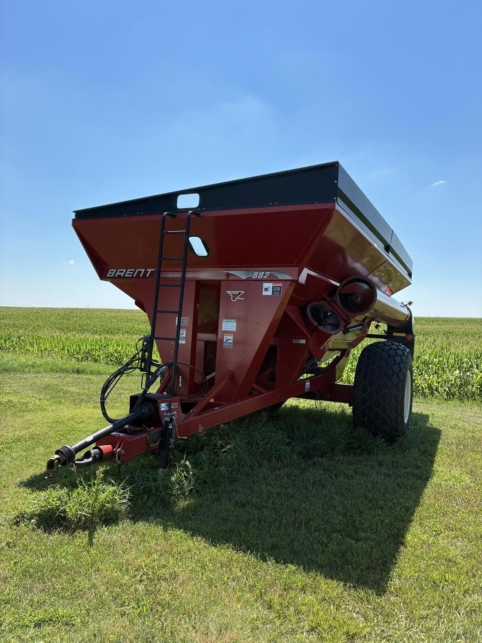 2015 Brent 882 Equipment Image0