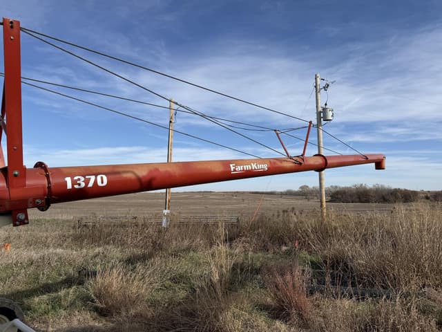 Image of Farm King 1370 equipment image 3