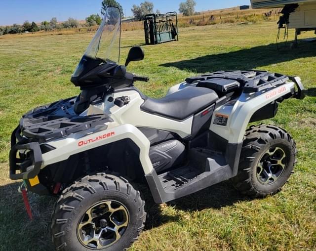 Image of Can-Am Outlander 500 equipment image 1