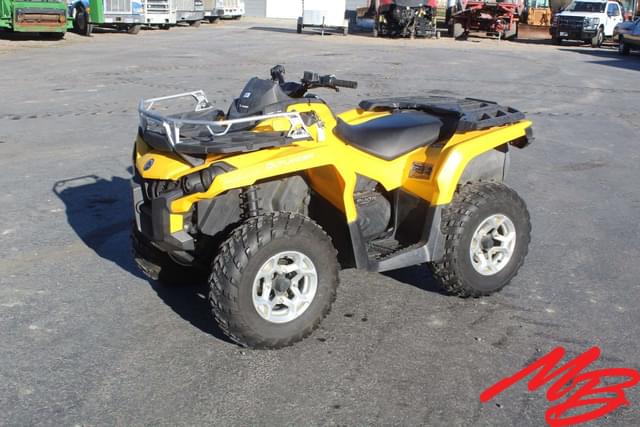 Image of Can-Am Outlander 800 equipment image 1