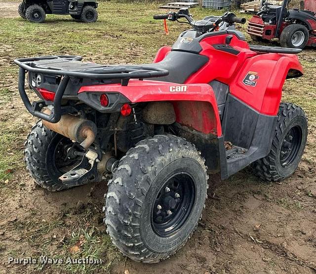 Image of Can-Am Outlander equipment image 4