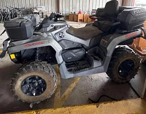 2015 Can-Am Outlander Max Equipment Image0