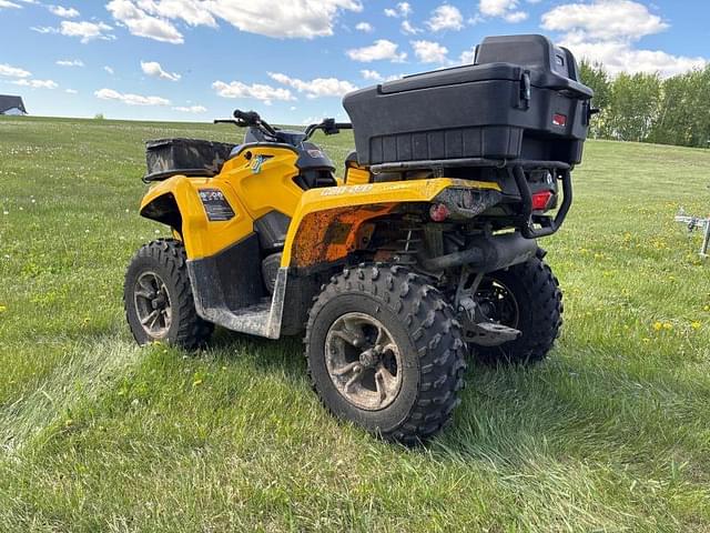 Image of Can-Am Outlander equipment image 4