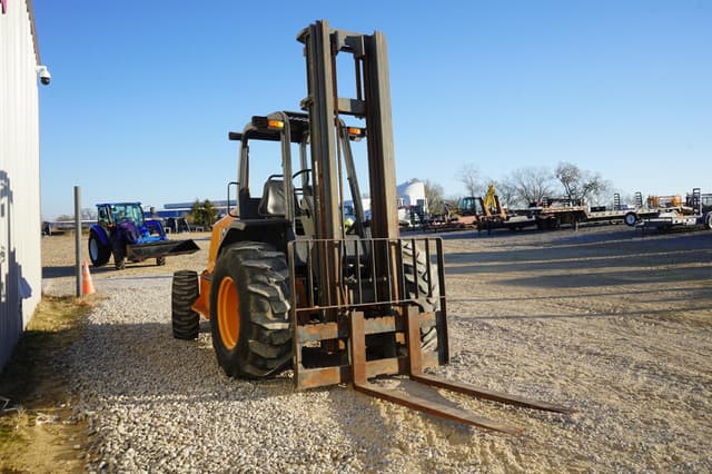 Image of Case 586H equipment image 3