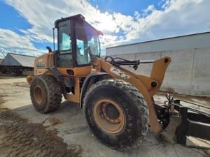 2015 Case 621F Image