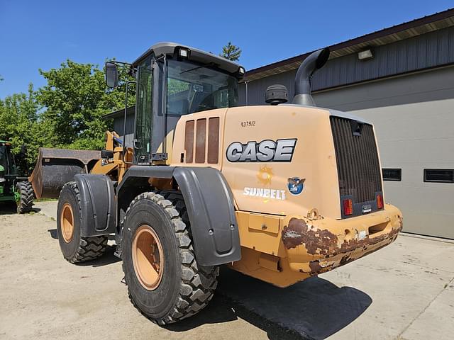 Image of Case 621F equipment image 4