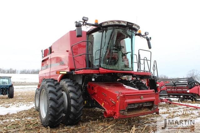 Image of Case IH 7240 equipment image 1