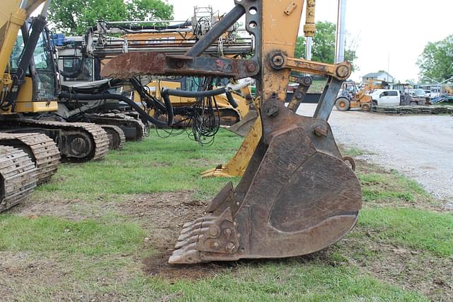 Image of Case CX235CSR equipment image 2