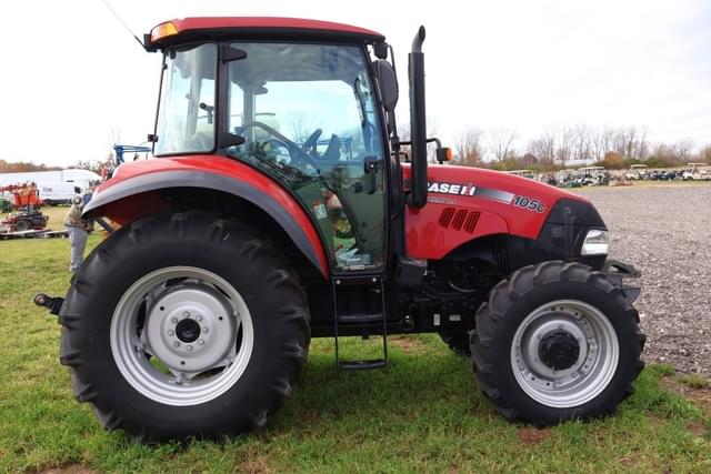 Image of Case IH Farmall 105C equipment image 2