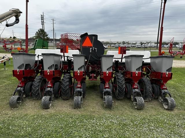 Image of Case IH 1225 equipment image 3