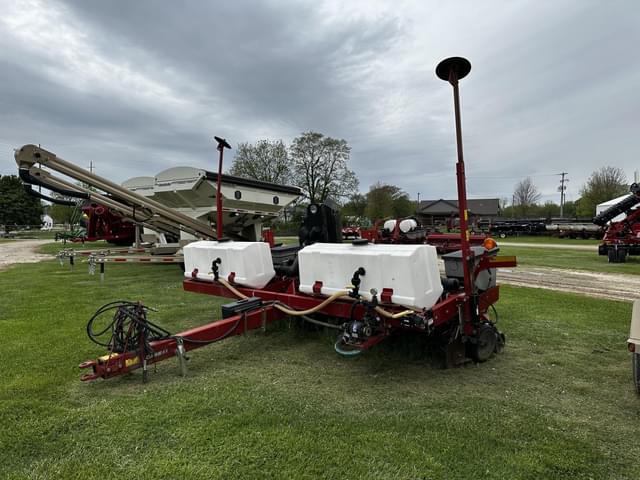 Image of Case IH 1225 equipment image 1