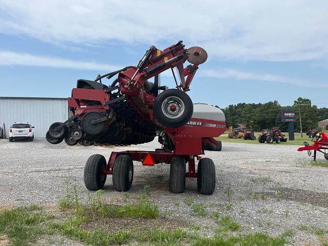 Image of Case IH 1245 equipment image 3