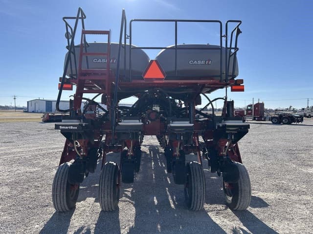 Image of Case IH 1255 equipment image 3