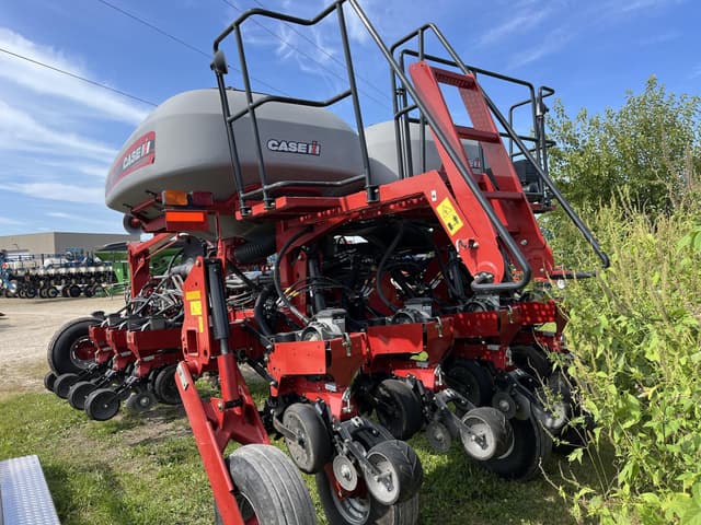 Image of Case IH 1255 equipment image 3