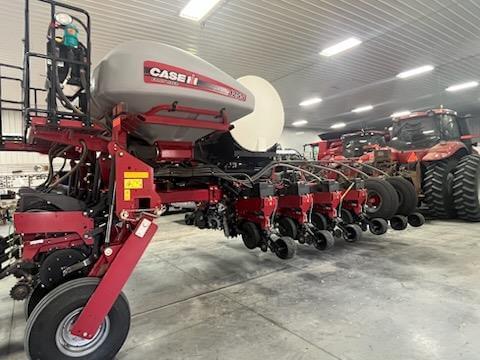 Image of Case IH 1255 equipment image 1