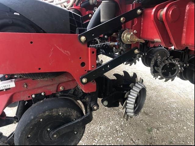 Image of Case IH 1255 equipment image 3