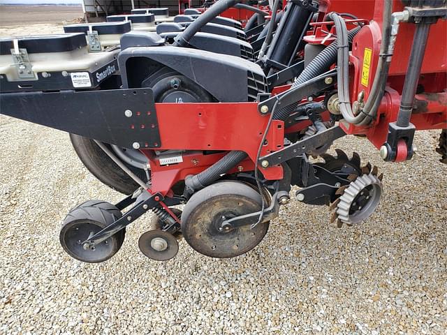 Image of Case IH 1255 equipment image 1