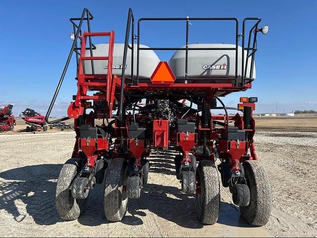 Image of Case IH 1255 equipment image 3