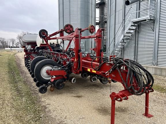 Image of Case IH 1255 equipment image 1