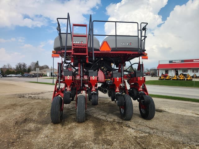 Image of Case IH 1255 equipment image 3