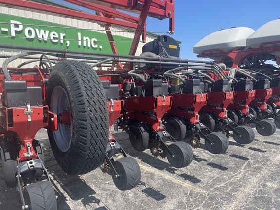 Image of Case IH 1255 equipment image 1