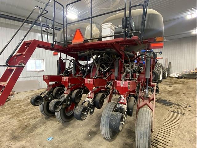 Image of Case IH 1255 equipment image 1