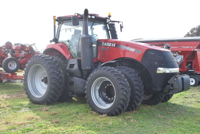 Image of Case IH Magnum 280 equipment image 4