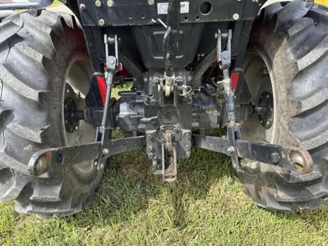Image of Case IH Farmall 30A equipment image 4