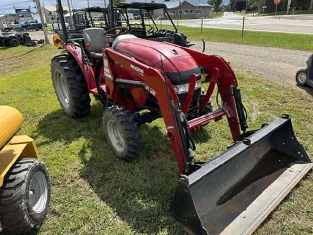 Image of Case IH Farmall 30A equipment image 1