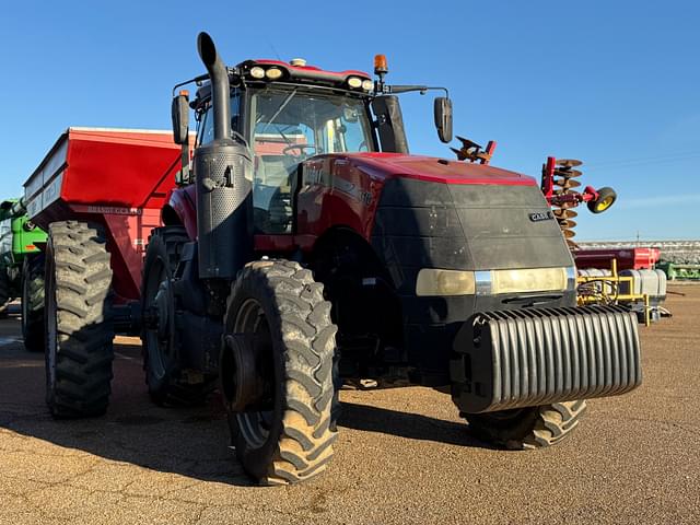 Image of Case IH Magnum 310 equipment image 2