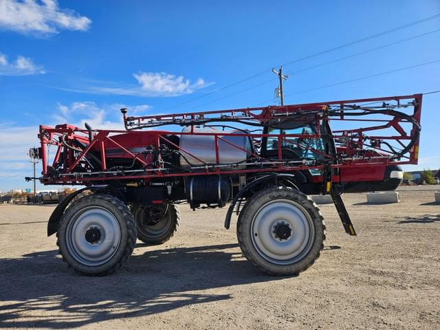Image of Case IH Patriot 3340 equipment image 3