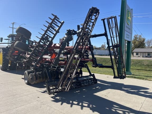 Image of Case IH 335VT equipment image 3