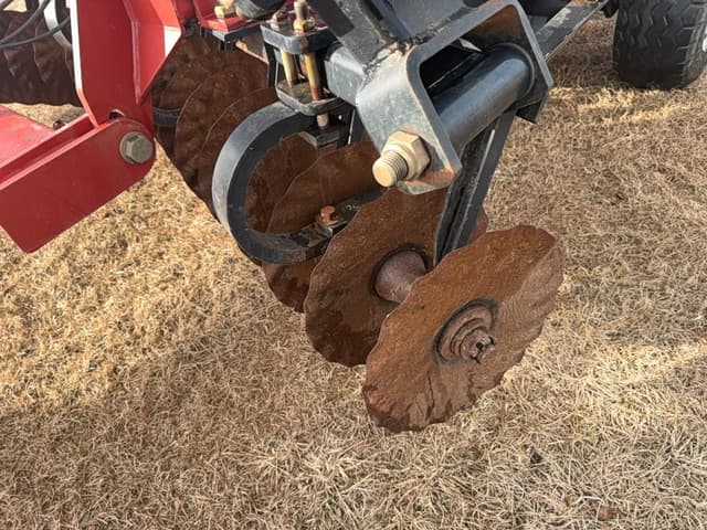 Image of Case IH 335VT equipment image 1