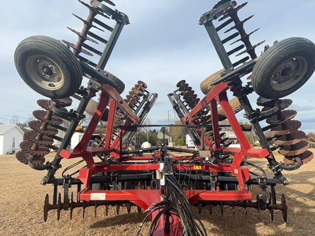 Image of Case IH 335VT equipment image 4