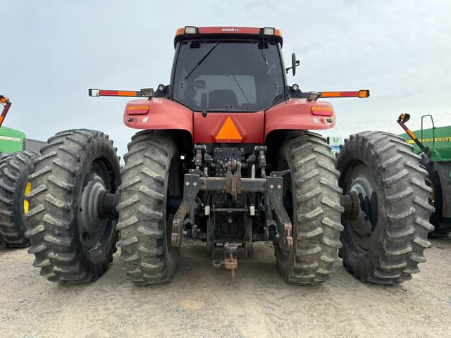 Image of Case IH Magnum 340 equipment image 4