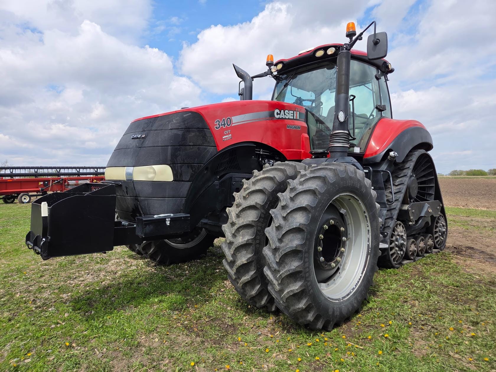 300 - 424 HP Tractors image