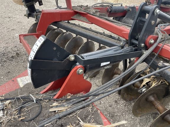 Image of Case IH 345 equipment image 4