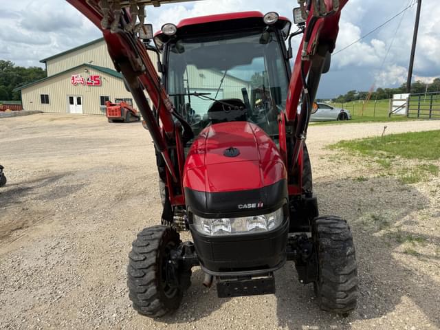 Image of Case IH Farmall 35C equipment image 1