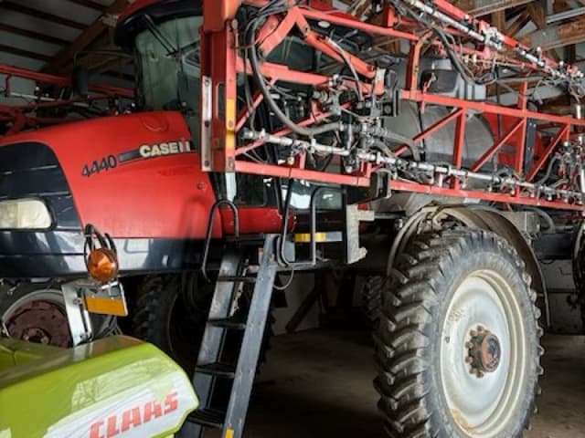 Image of Case IH Patriot 4440 equipment image 4