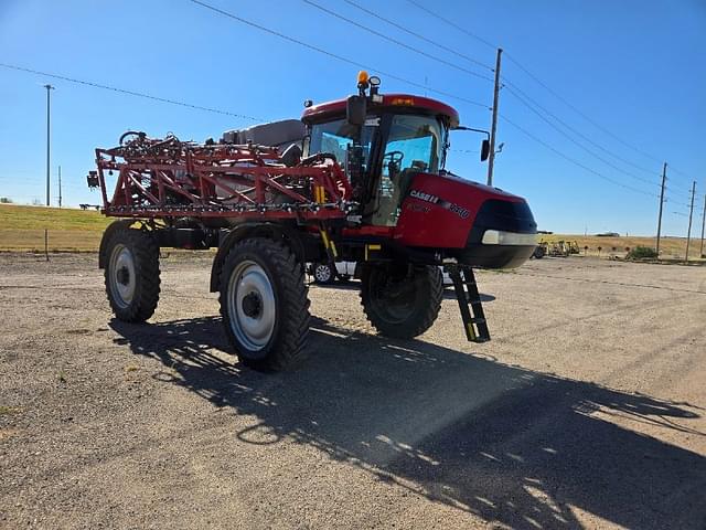 Image of Case IH Patriot 4440 equipment image 2