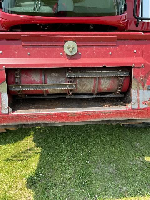 Image of Case IH 6140 equipment image 2