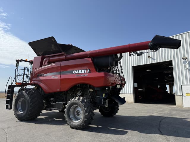 Image of Case IH 6140 equipment image 2