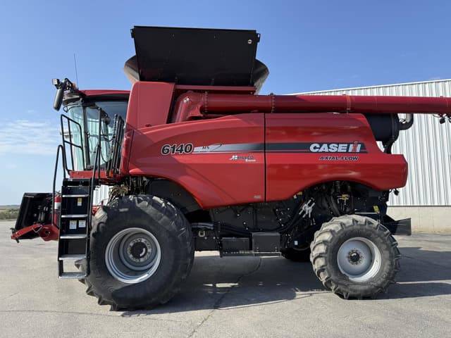 Image of Case IH 6140 equipment image 1