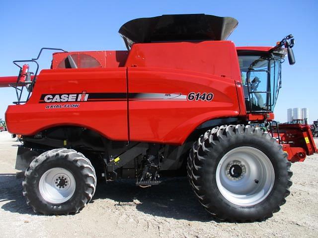 Image of Case IH 6140 equipment image 3