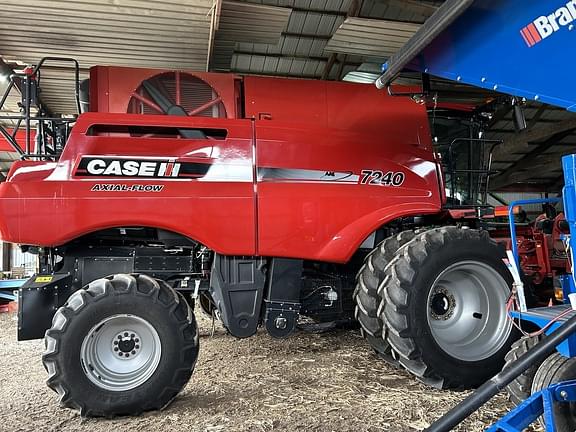 Image of Case IH 7240 equipment image 1