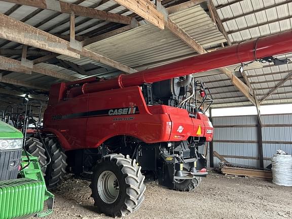 Image of Case IH 7240 equipment image 4
